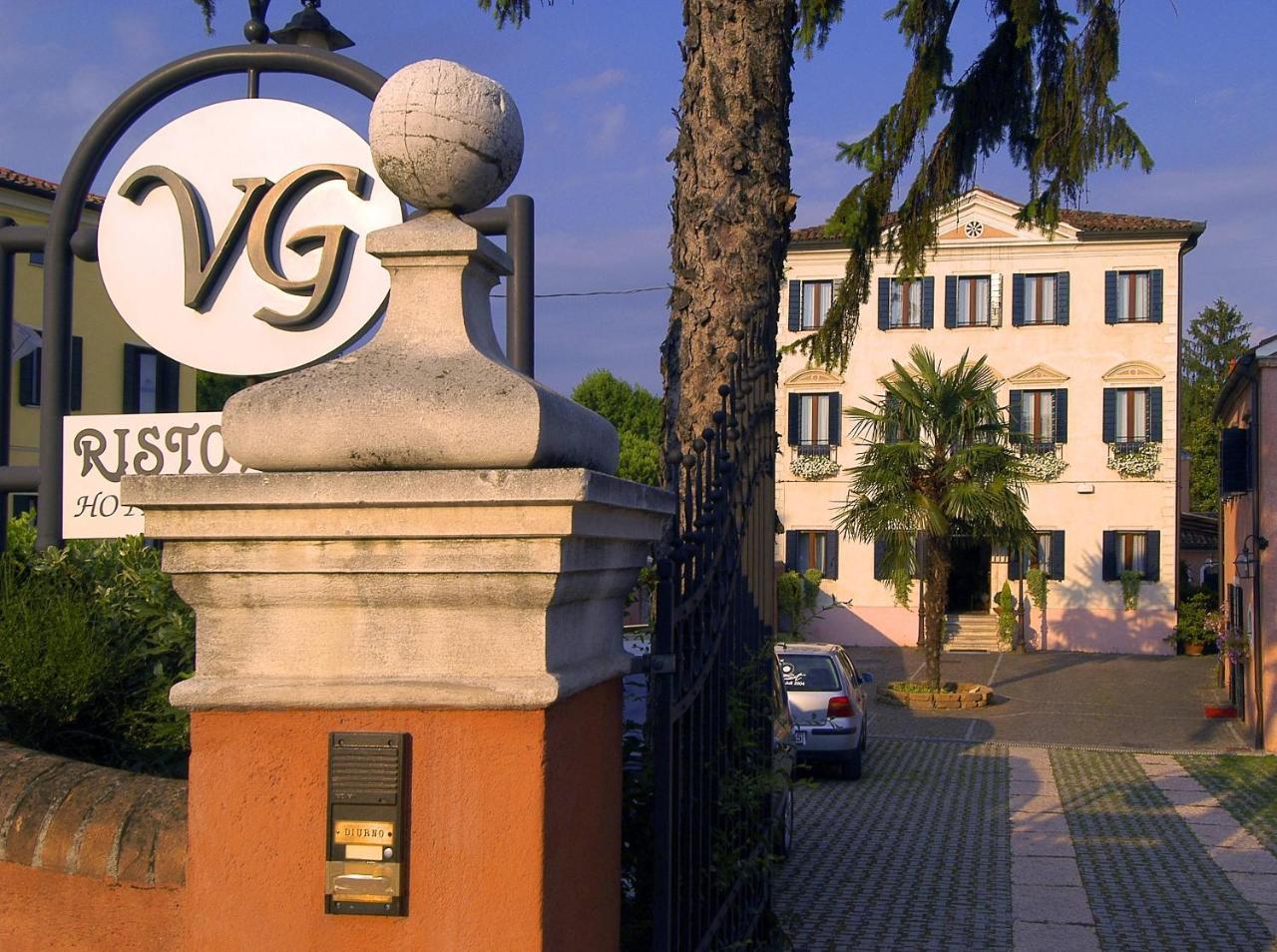 Villa Goetzen Доло Екстериор снимка